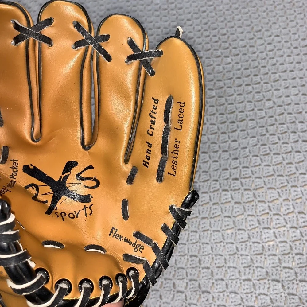 2 X S SPORTS‎ GLOVE BASEBALL 10 1/2 Brown DH-101 leather laced Right hand